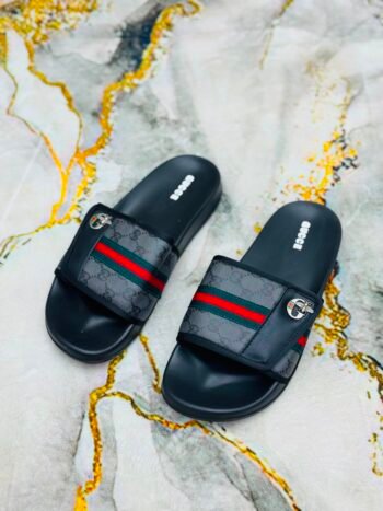 Gucci slides Black